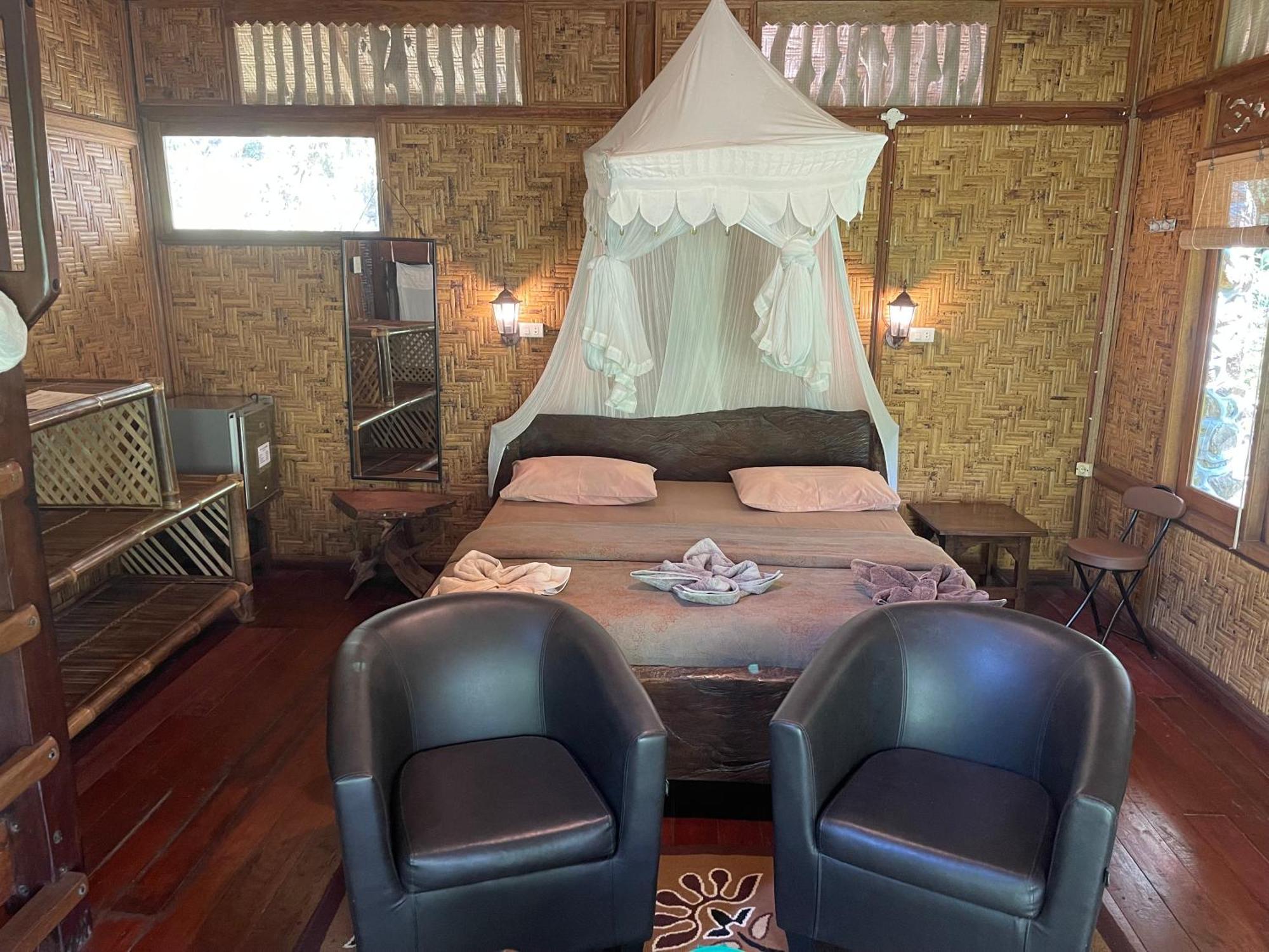 Kupu Kupu Garden Guest House & Cafe Букит Лаванг Екстериор снимка